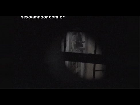 ❤️ Lourinho é filmado secretamente por um voyeur de bairro escondido atrás de tijolos ocos ️❌ Porno em nós pt.freepornhdonlinegay.ru ❌❤